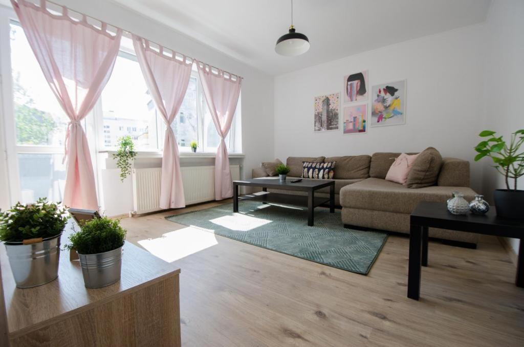 Bright Apartment Near Cismigiu And Old Town Bucareste Exterior foto